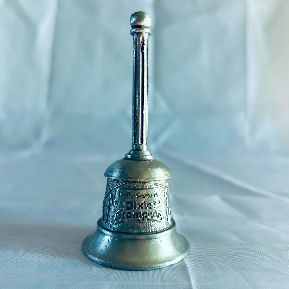 Dolly Parton’s Dixie Stampede Pewter Bell